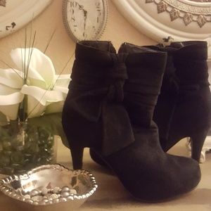 Black heeled ankle boots